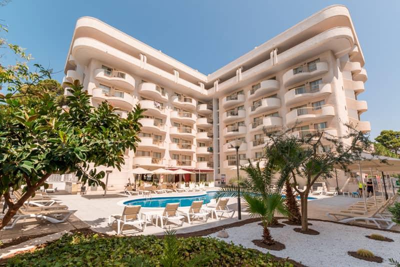 Hoteles y Apartamentos en Salou 2026”